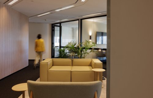 level 8 qv1 fitted office spaces reception